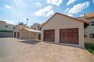 Effortless Living Surrounded by Space and Tranquillity