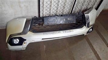 Mitsubishi Pajero bumper