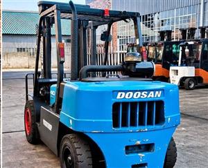 Forklift Doosan 4 ton For Sale