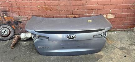 Kia optima bootlid