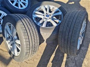 Ford kuga original alloy mags size 17+tyres