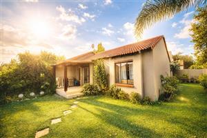 Townhouse For Sale in Mooikloof Ridge