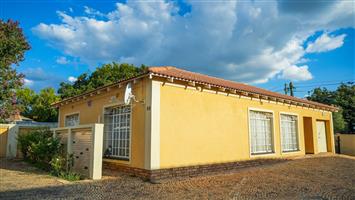 TWO HOUSES FOR SALE IN FLAMWOOD