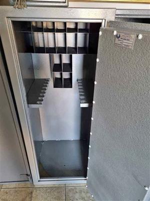 Safe for 16 r.s and 32 hg build for saps on tender!