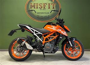 2020 KTM (Has Spares Keys / Books / KTM folder) 390 Duke