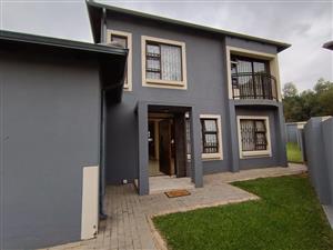 Stunning 3 Bedroom House Amandasig