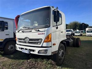 2016 Isuzu FSR800 8 ton closed body