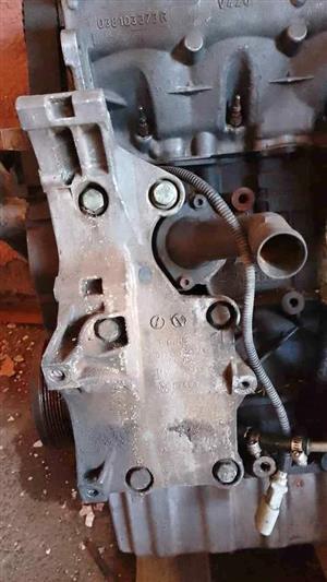 VW golf 5 2.0 TDI alternator bracket