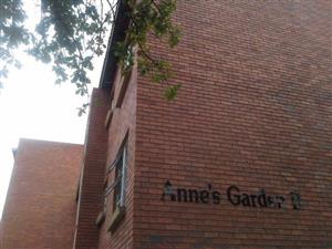 Beautiful upmarket one bedroom-student flat for sale