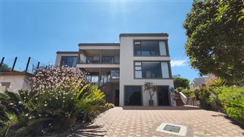 House For Sale in Dana Bay