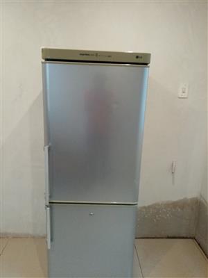 LG fridge working Condit ion