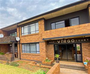WELL PRICED. BEAUTIFUL 2 BEDROOM APARTMENT FOR SALE IN FLORIDA, ROODEPOORT