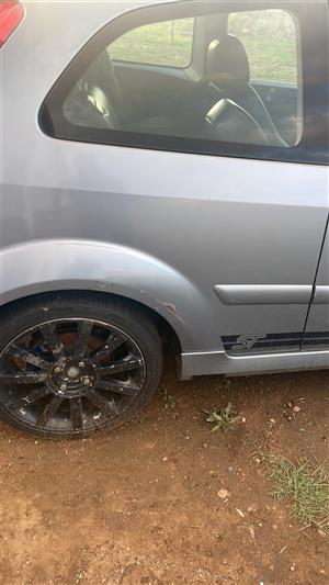 Ford fiesta ST 150 for stripping 