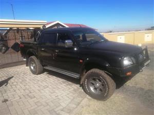 Colt Mitsubishi v6 4x4 read add