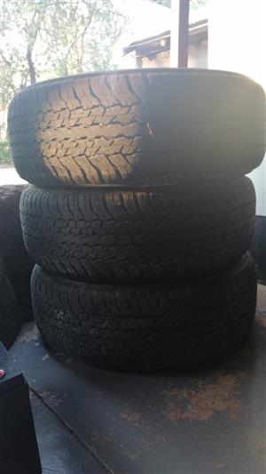 3 x tyres 265/65/R17