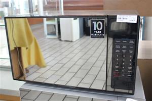 GREY SAMSUNG MICROWAVE(S067467A)