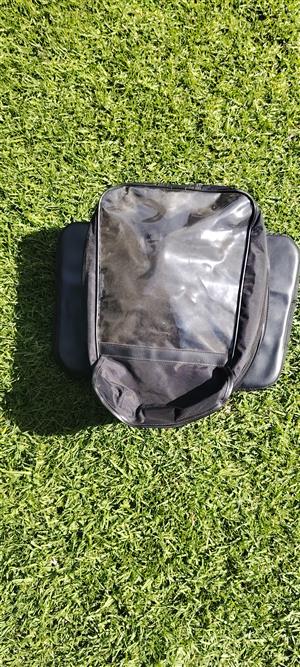 Motorcycle tank bag
