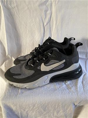 Men’s Sports Shoes 