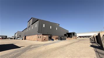 WAREHOUSE TO LET IN CENTURION