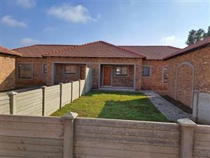 Beautiful 3 Bedroom townhouse to rent in Riversdale