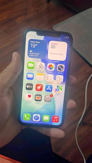 iPhone 11 Pro Max 64gigs 75% Battery health