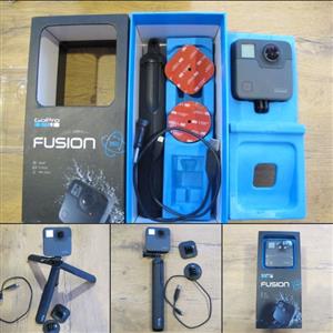 GoPro Fusion 360 Camera LIKE NEW 2 x 64GB SD’s incl.