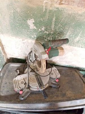 Mitre saw
