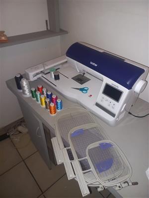 Brother Embroidery machine Innov-is NV800E  