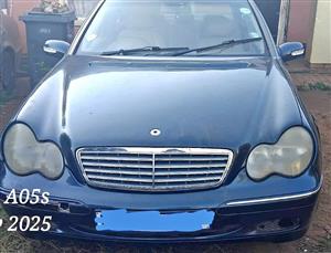 W203 c240 stripping for spares
