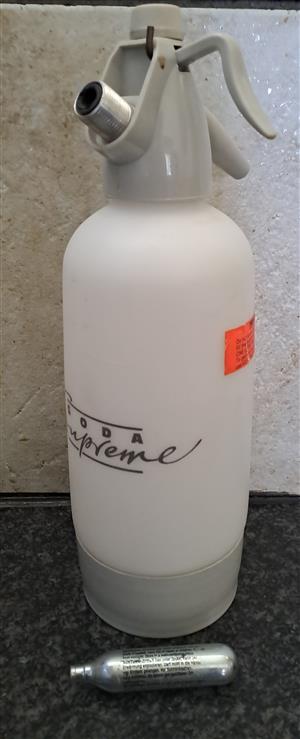Soda supreme cartridge machine. R500.