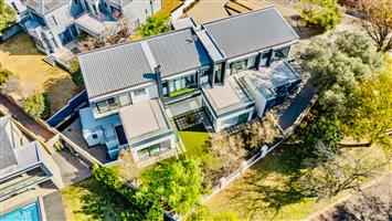 House For Sale in Helderfontein Estate