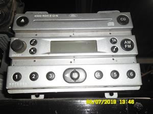 Fiesta 2004 radio