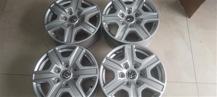 17inch amarok rims fresh/new no scratches also works for ford ranger