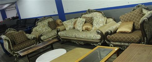 4 PIECE CREAM & BROWN LOUNGE SUITE WITH 15 SCATTER CUSHIONS S062553A