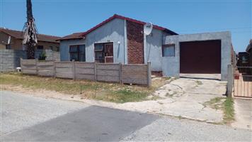 3 Bedroom House For Sale in Ext. 27