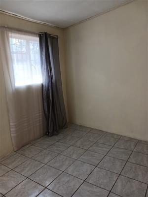 Room to rent 