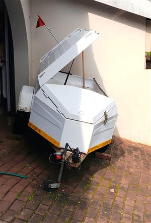 Karet 1800 (2013 - Model) - Trailer, licensed, (30-03-2026) still new tyres.