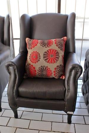 DARK BROWN SINGLE WINGBACK CHAIR S066406A