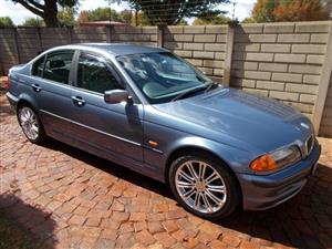 BMW E46  323 I E46 2000 MODEL IN GOOD CONDITION FOR R55000 CONTACT 0835818449 IN