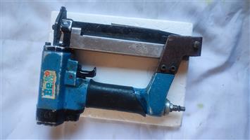Bae Upholstery Staple Gun 