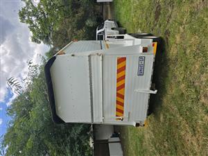 Venter Horsebox - Perfect for extra big horses 