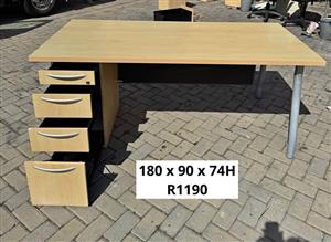 OFFICE DESK WITH DRAWERS