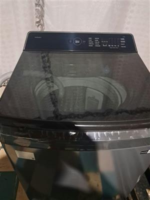 Title: Samsung Automatic Front-Loader Washing Machine – Excellent Condition  Pri