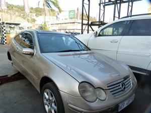 We are stripping /Mercedes C230 W203