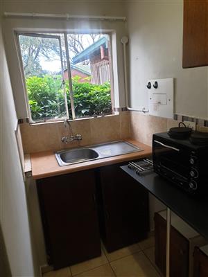 NEAT BACHELOR FLAT. VAHALLA. SECURE
