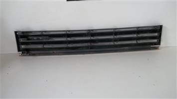 Mazda 323 radiator grille