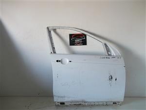 Land Rover Discovery 5 15-19 right front door