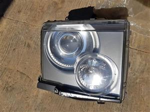 Range rover vogue ( big body) 2008 headlamp
