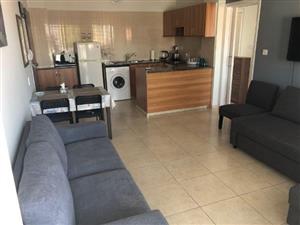 Flat to rent in rondebosch from may