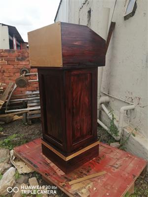 Eco Friendly Wooden Podiums at Affordable Prices